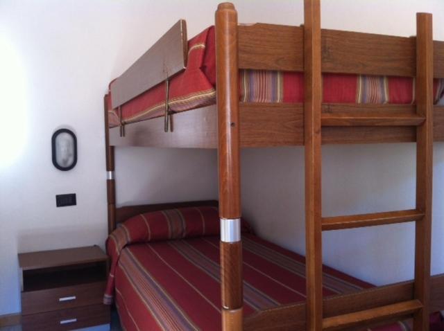 Hotel Fraderiana Torri Del Benaco Rum bild